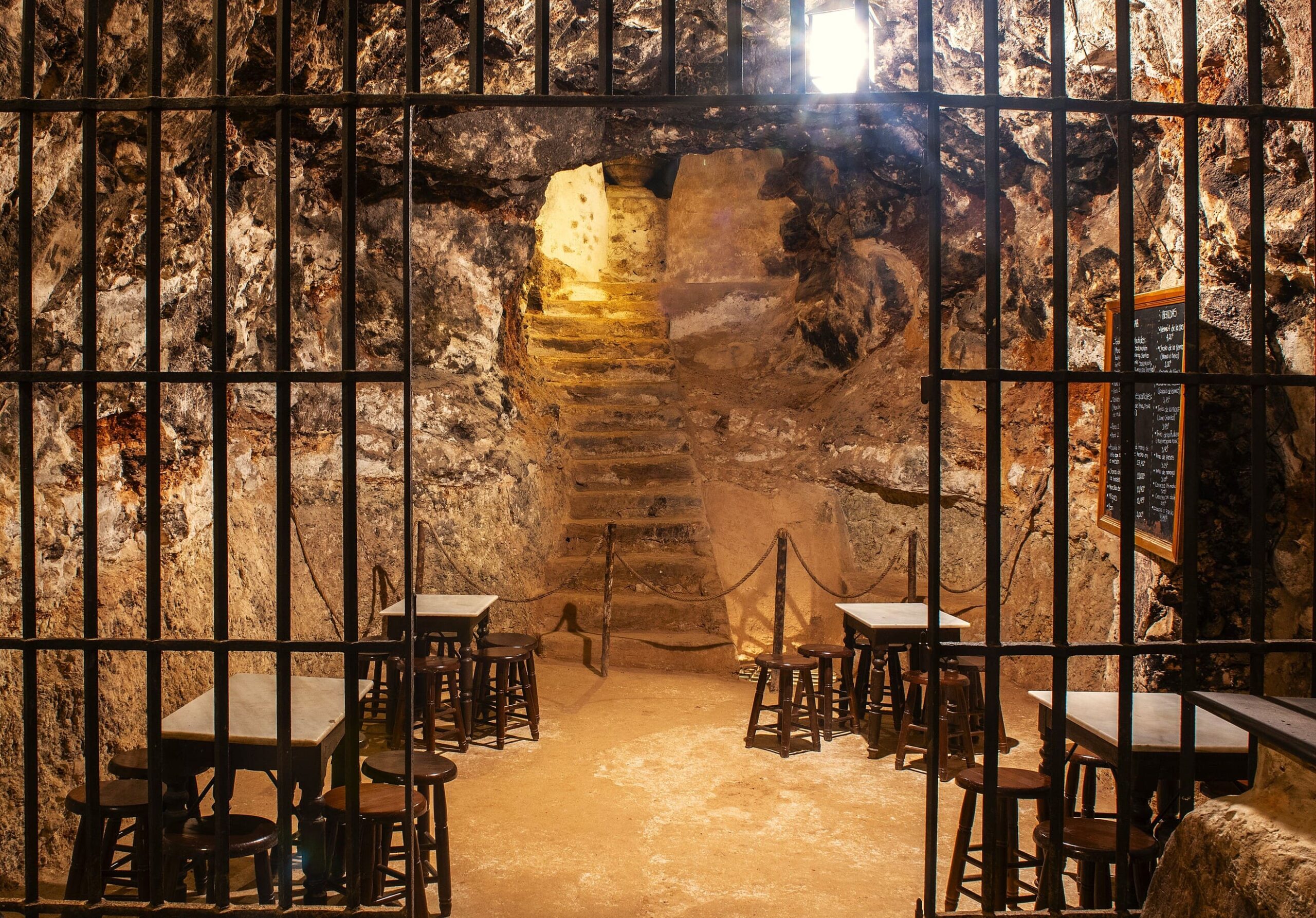 cuevas2